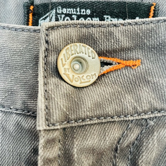 Volcom Juniors Gray Jeans “Classic cut girl” - Picture 5 of 8